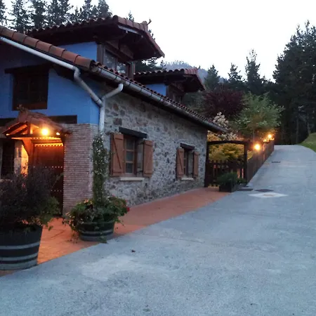 Hotel Casa Rural Urresillo Landetxea Menaka